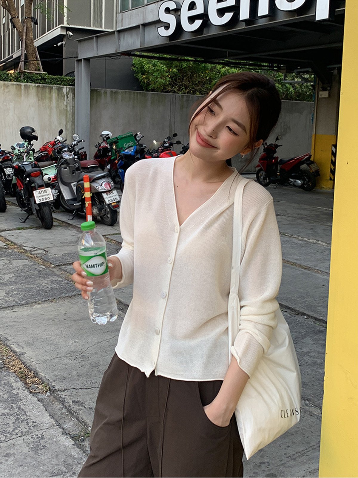 V-neck Casual Cool Women's sweater 41MP39199