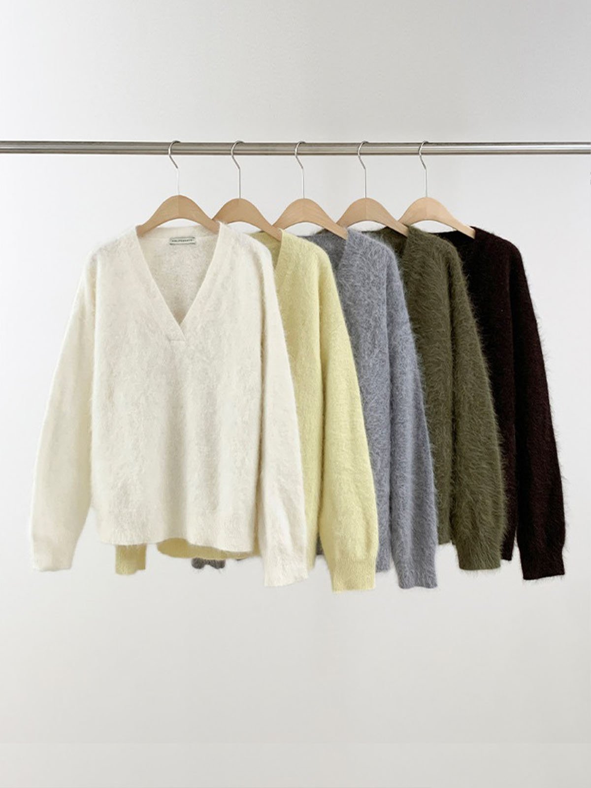 45% Imitation Cashmere Deep V-neck Sweater in Winter L4215241143 - 图片 6