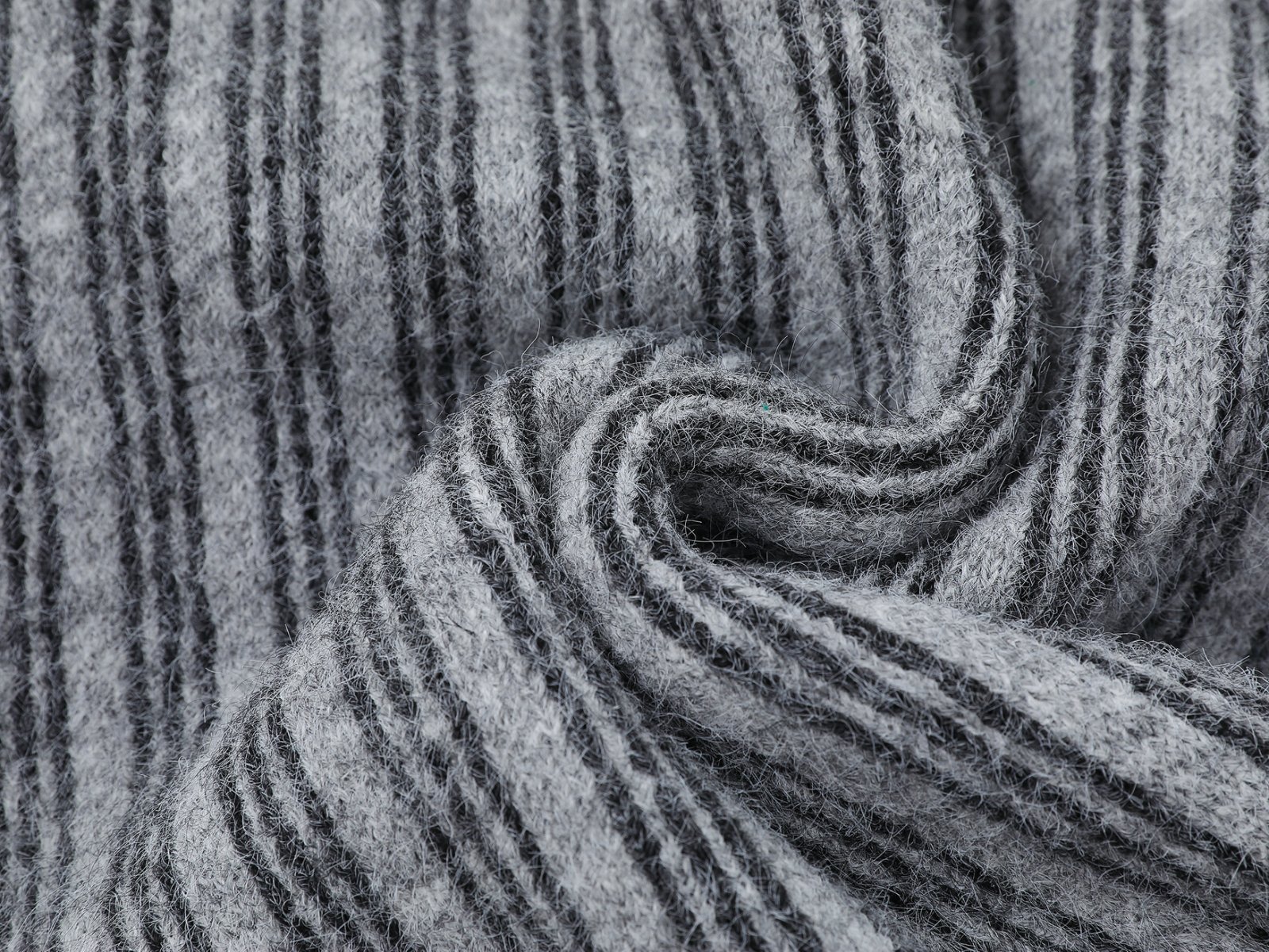 Embroidered design polyester sweater - 图片 4