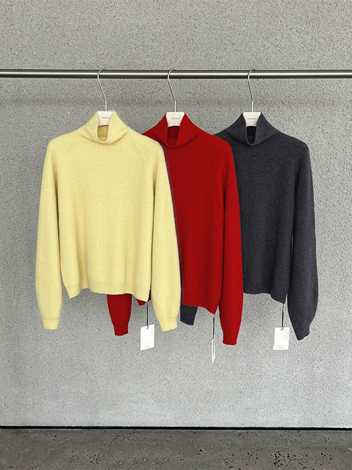 40% Raccoon Wool Turtleneck Knitwear 25807